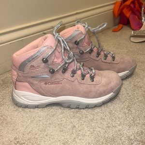 Columbia hiking shoes